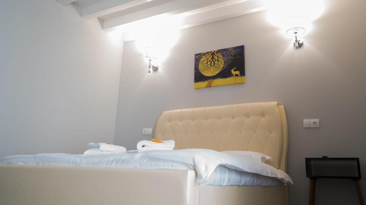 Villa Wild Rooms Jiet ภายนอก รูปภาพ